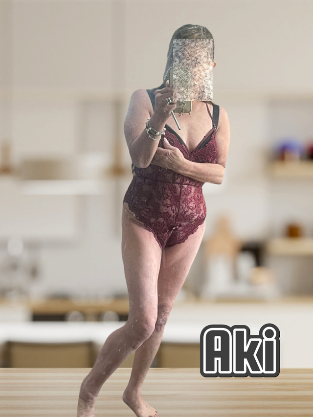 お疲れ様です｜写メ日記｜あき｜鶯谷 人妻デリヘル しゅうかつ倶楽部