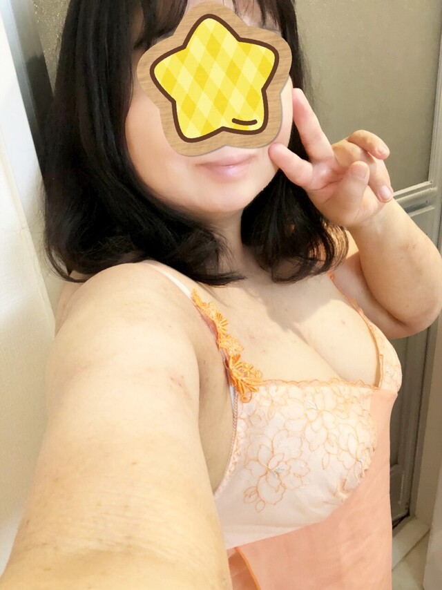 暑いです‪🔆‬｜写メ日記｜すみれ｜鶯谷 人妻デリヘル しゅうかつ倶楽部
