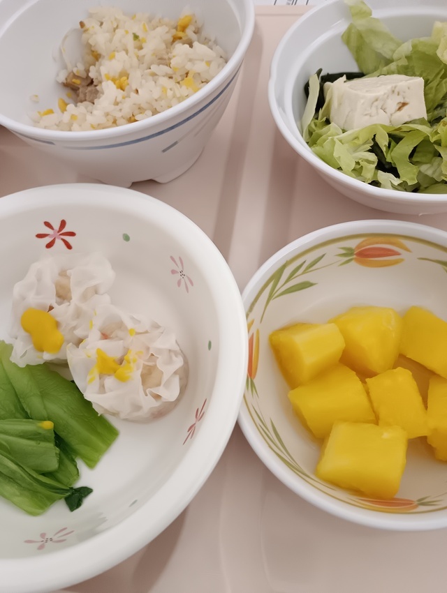 病院の昼食です段々豪華に｜写メ日記｜上杉　ひろみ｜鶯谷 人妻デリヘル しゅうかつ倶楽部
