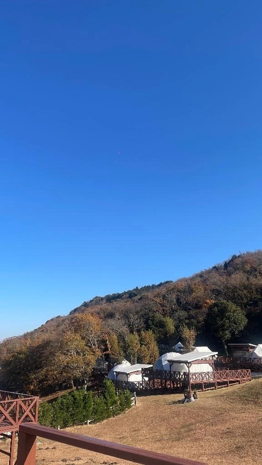 青すぎる空