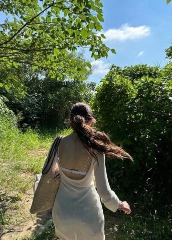 背中💗｜写メ日記｜白崎 空｜渋谷 高級デリヘル レス青山