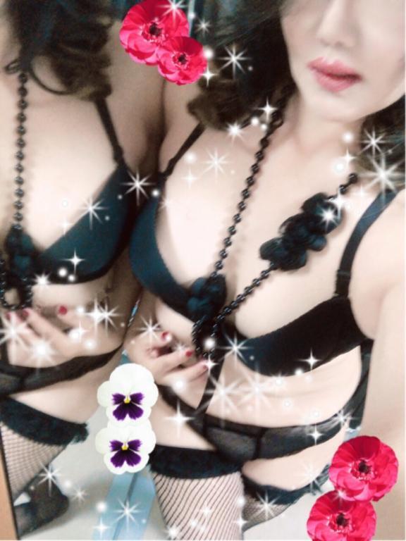 たまにスーツ姿みると、惚れる、濡れる