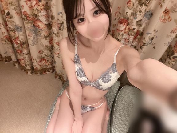 ひとりで｜写メ日記｜小湊かなみ｜新宿 高級デリヘル MIRAI TOKYO 新宿店