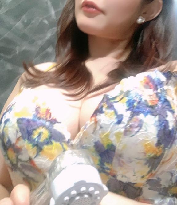 今月は検定試験があるので、ちょっぴり少なめの出勤予定です❤️