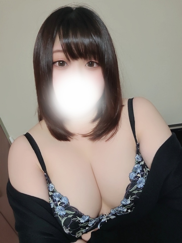 スカートひらり