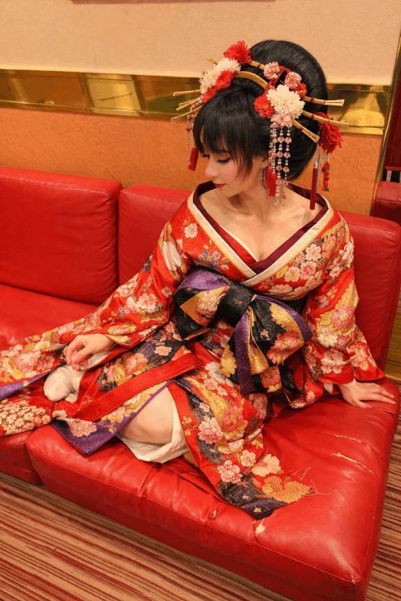 わらわ、明日14時から出番にございまするぅ〜w