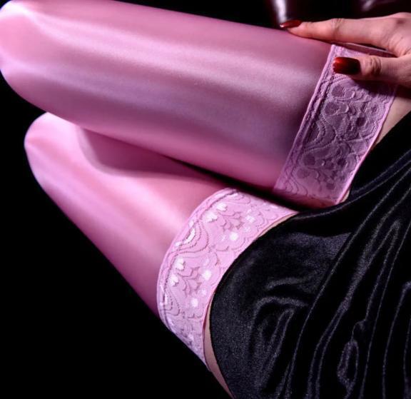 今日は何を着ようかなぁ｜写メ日記｜クララ｜鶯谷 人妻デリヘル 熟女デリヘル倶楽部