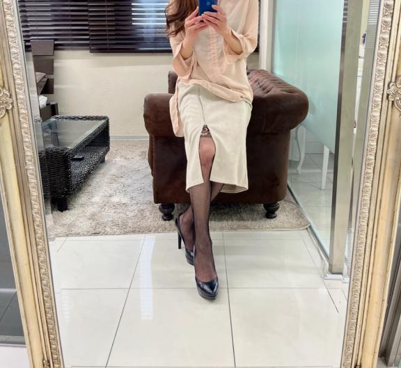 今夜はラッキー⭐︎FRIDAY ⭐︎満足度100%｜写メ日記｜クララ｜鶯谷 人妻デリヘル 熟女デリヘル倶楽部