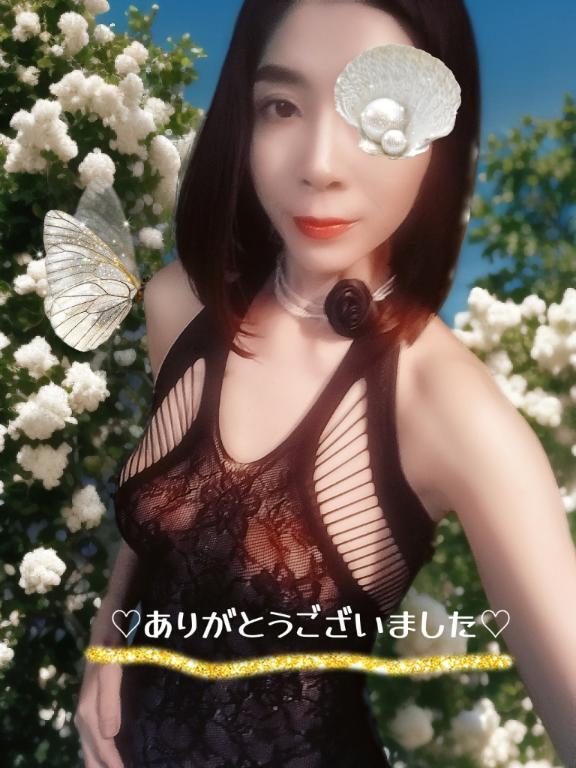 昨日の12月8日(月)にお誘いして下さった紳士の方へお礼です｜写メ日記｜ひとみ｜鶯谷 人妻デリヘル 熟女デリヘル倶楽部