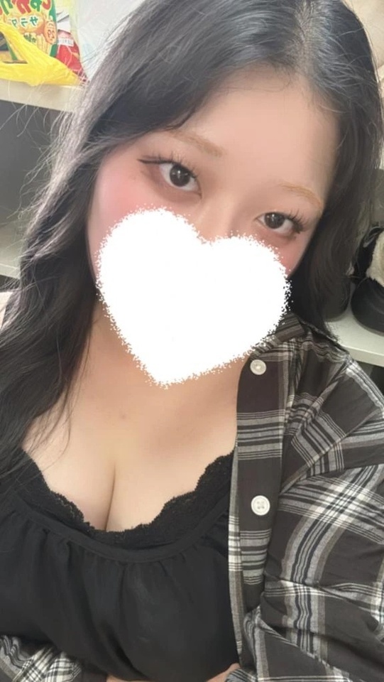 今日もいるよん！｜写メ日記｜かさね｜鶯谷 人妻デリヘル 奥様特急 上野・鶯谷店