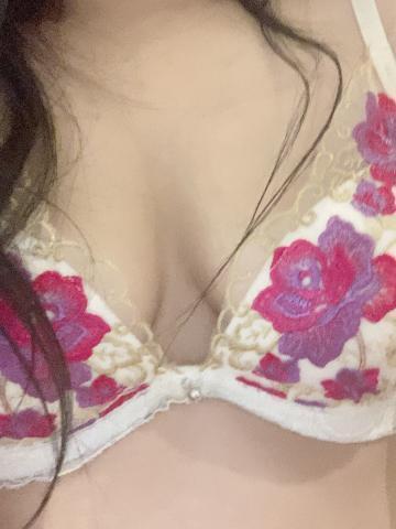 お兄さん待ってます