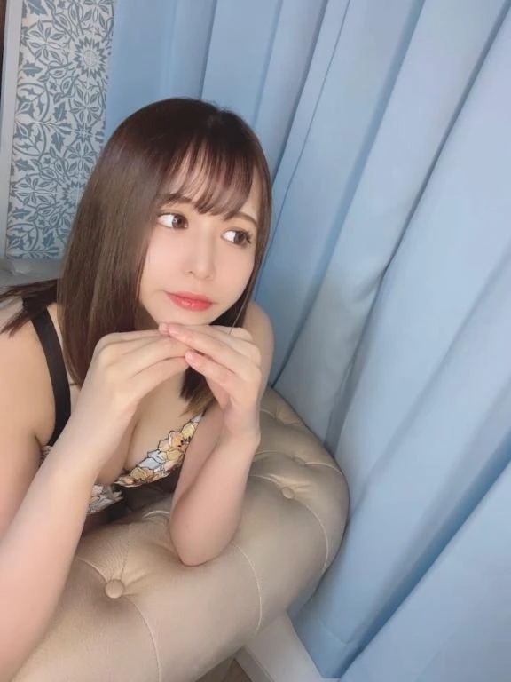 🩵出勤してます❣️｜写メ日記｜ERENA｜新宿 一般デリヘル GINGIRA☆TOKYO～ギンギラ東京～