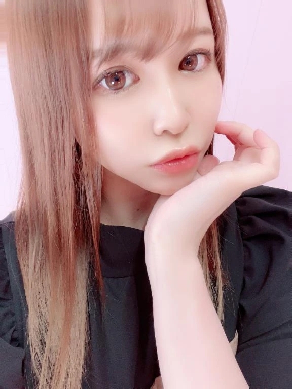 🩵出勤してます！｜写メ日記｜ERENA｜新宿 一般デリヘル GINGIRA☆TOKYO～ギンギラ東京～