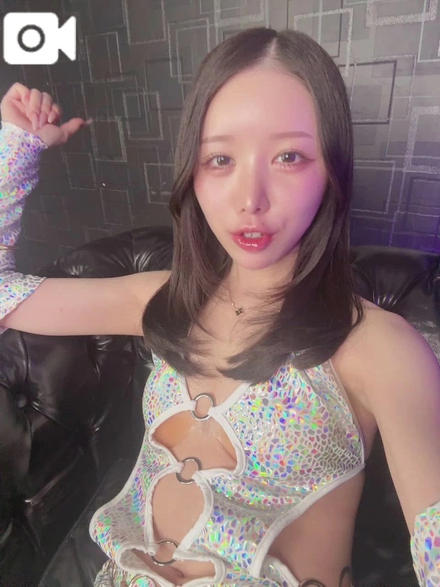 なんか喋ってる