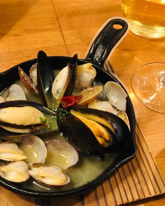 白の辛口が好き+°｜写メ日記｜せいら｜鶯谷 一般デリヘル 妊婦・母乳・人妻 アクトレス