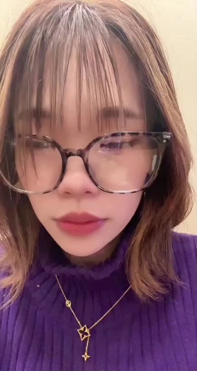 ねぇこっち見て❓|´-`)ﾁﾗｯ