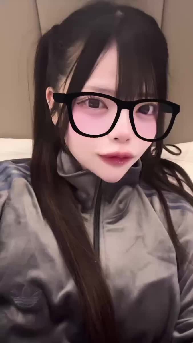 大きなメガネ🕶️｜写メ日記｜まどち｜渋谷 一般デリヘル まだ舐めたくて学園渋谷校～舐めたくてグループ～