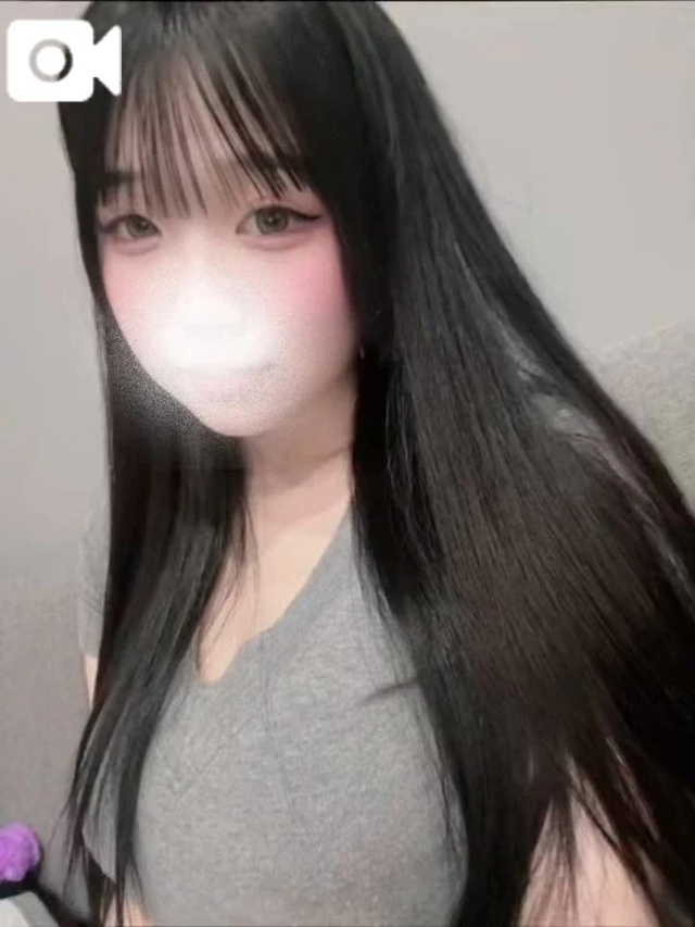 ちらり