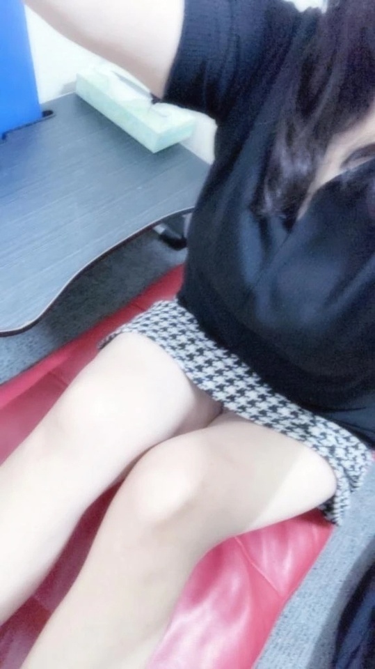見てるよ……｜写メ日記｜小野｜鶯谷 人妻デリヘル 熟女の風俗最終章鶯谷店