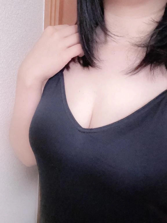こんばんは🩵｜写メ日記｜望月｜鶯谷 人妻デリヘル 熟女の風俗最終章鶯谷店