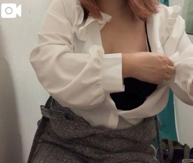 さむいのに暑がり🥶｜写メ日記｜蜜音（みつね）｜鶯谷 人妻デリヘル 熟女の風俗最終章鶯谷店