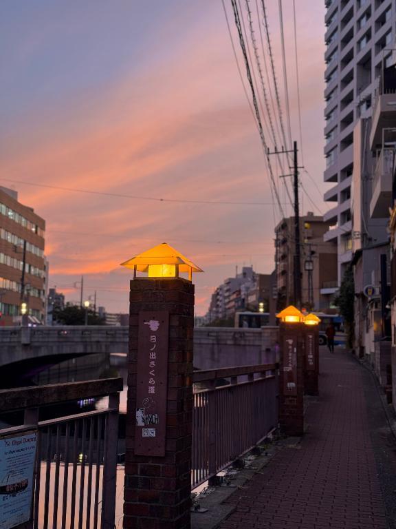 お酒を飲みながら