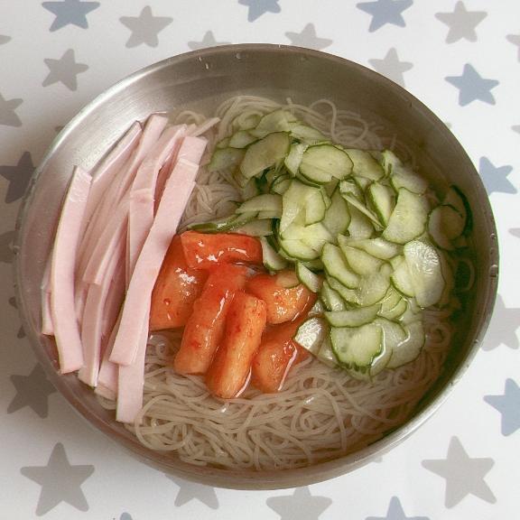 お家で冷麺☆｜写メ日記｜もか｜新宿 人妻デリヘル 熟女の風俗最終章 新宿店