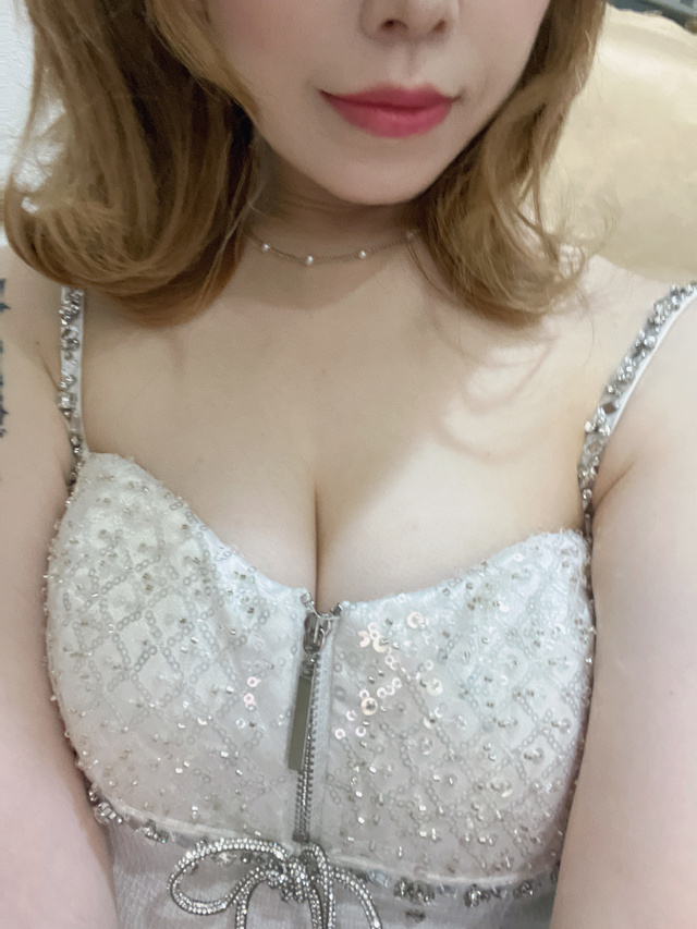 ちょこん🖤｜写メ日記｜愛葉もな｜新宿 高級デリヘル クラブ ブレンダ新宿・歌舞伎町店