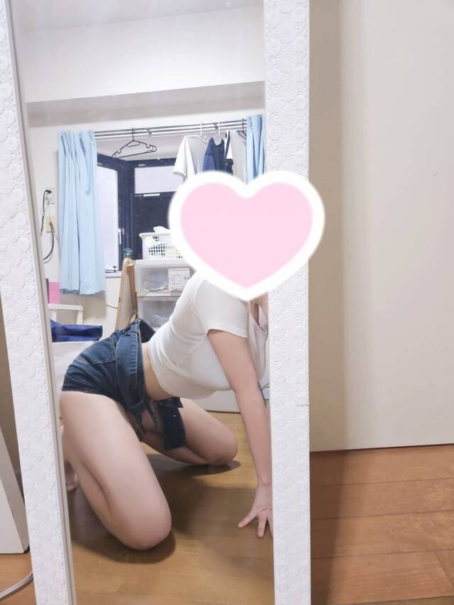 お腹へりんこ😘｜写メ日記｜クロバー「韓国」｜鶯谷 韓国デリヘル ニューほろよい