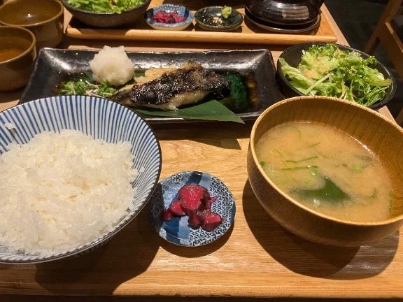 お休み中ゎ、、、