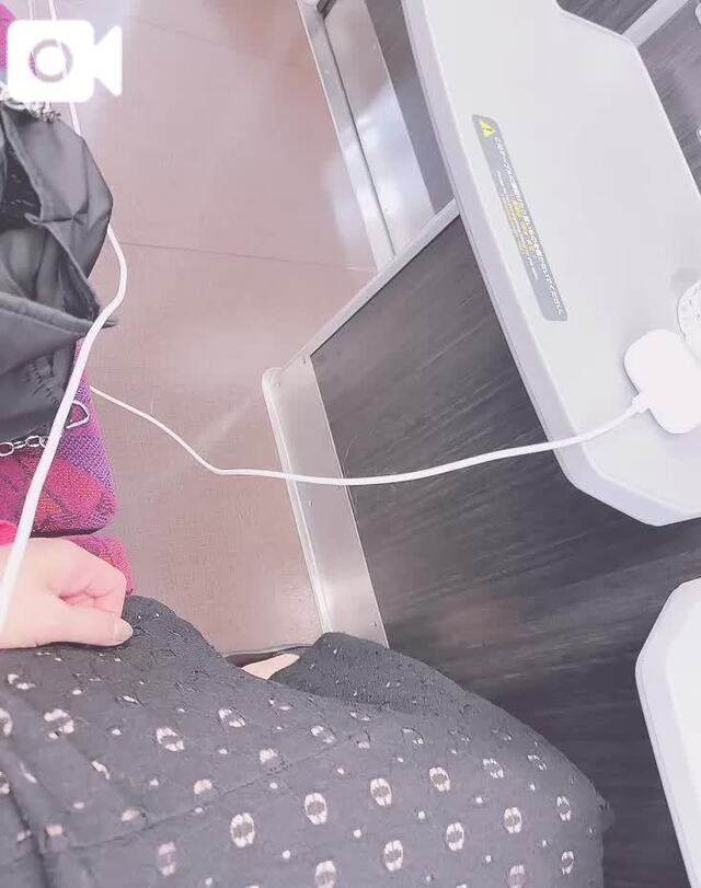 動画📹グリーン車にておパンティチェック！｜写メ日記｜ななこ｜立川・八王子・三多摩 人妻デリヘル 熟女の風俗最終章 立川店