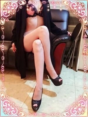 あん…糸引いて濡れてきちゃったよ❤…(*ﾉ∀ﾉ)