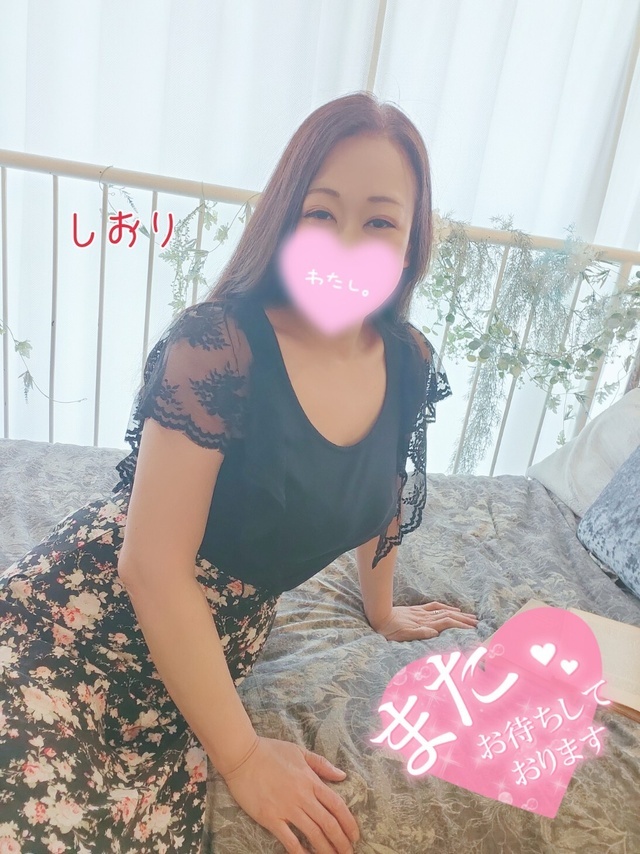 金曜日のありがとうと次回20日出勤｜写メ日記｜しおり｜鶯谷 人妻デリヘル 熟女デリヘル秘宝館Ｚ