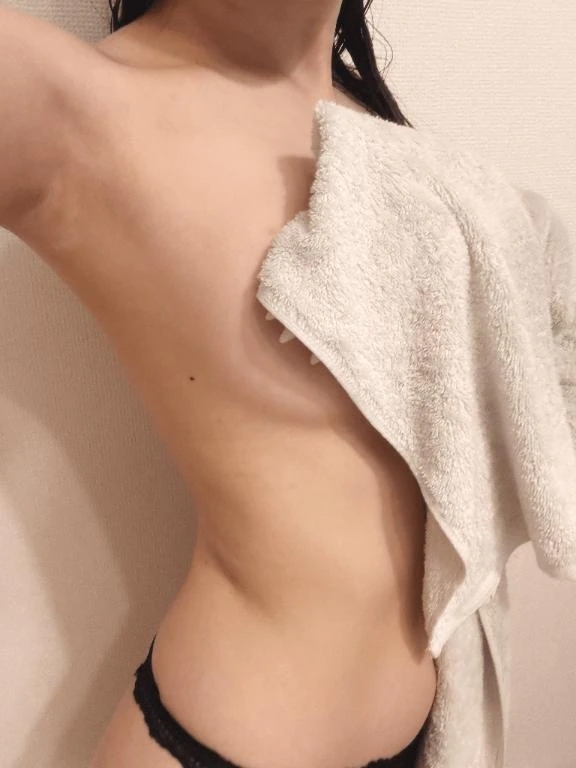 シャワーを浴びてばったり…❤️