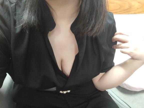 こんにちは！出勤です！｜写メ日記｜ゆり牛ちゃん｜鶯谷 ぽっちゃりデリヘル ダイナマイト