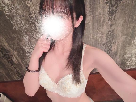 深夜も♡｜写メ日記｜平野めいな｜錦糸町・小岩・葛西 一般デリヘル ウルトラハピネス