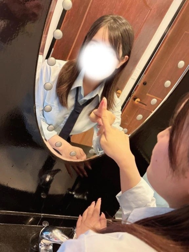 手をつなぐのって…どう？💕｜写メ日記｜ちはや｜錦糸町・小岩・葛西 一般デリヘル ウルトラハピネス