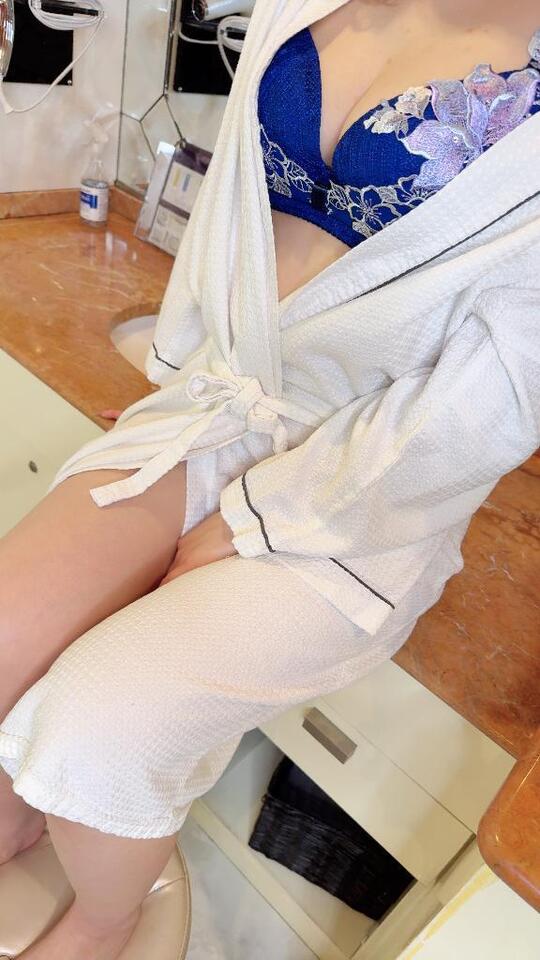 この中見たい…？💓｜写メ日記｜渋谷えりな｜錦糸町・小岩・葛西 一般デリヘル ウルトラハピネス