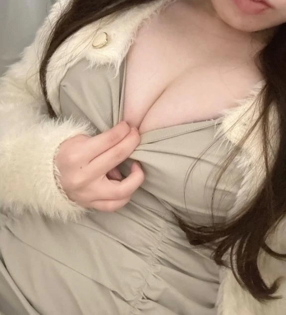 チラリ（🍈•᎑•🍈）｜写メ日記｜桜井ほのか｜錦糸町・小岩・葛西 一般デリヘル ウルトラハピネス