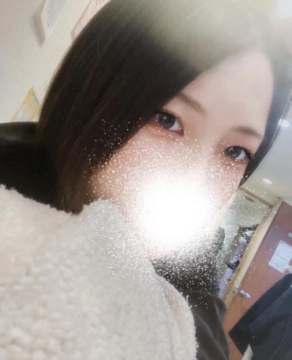 出勤中♡｜写メ日記｜泉ゆう｜錦糸町・小岩・葛西 一般デリヘル ウルトラハピネス