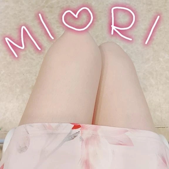 太もも🍑🍑｜写メ日記｜望月みおり｜錦糸町・小岩・葛西 一般デリヘル ウルトラハピネス