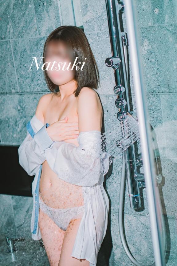 耳元で囁かれたい…💭.