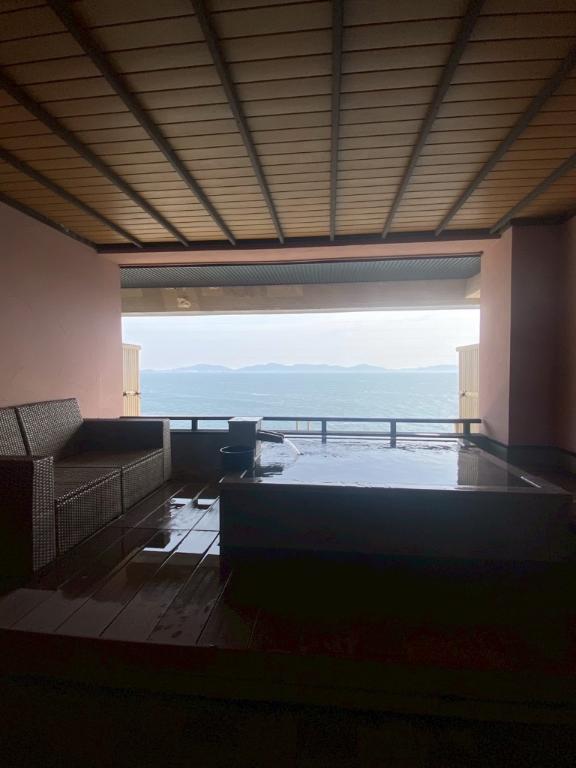 穏やかな海｜写メ日記｜深月 聆｜新宿 高級デリヘル Club 麗花