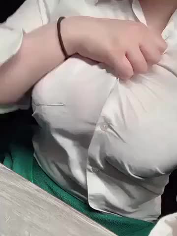 おっぱい鷲掴みにしていいよ💖