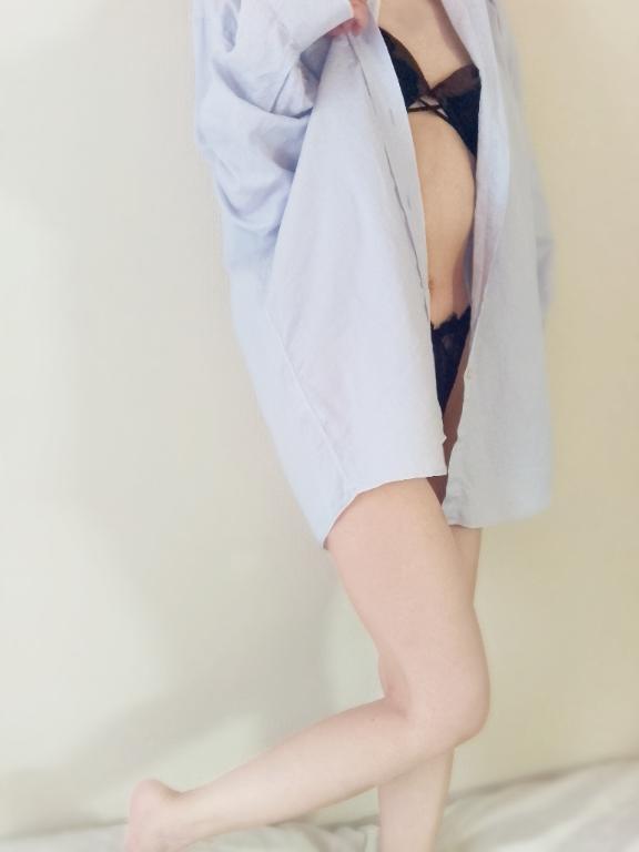 ぐびぐび︎｜写メ日記｜矢部ひなた｜新宿 出張エステ 断りきれない美人マッサージ嬢たち