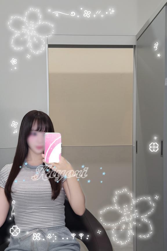 🙇🏻‍♀️｜写メ日記｜小松ひより｜新宿 出張エステ 断りきれない美人マッサージ嬢たち