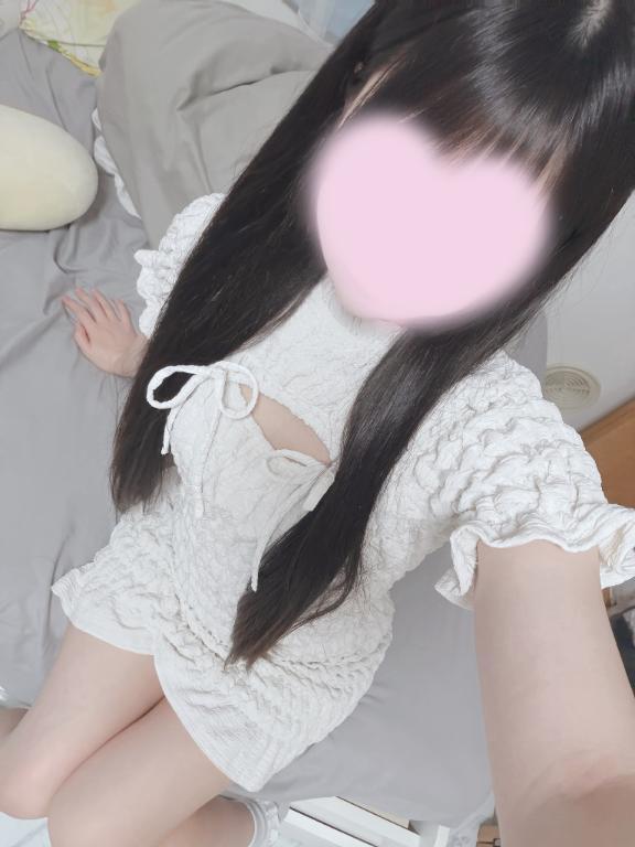 18時からいるよー🥺🥺🥺｜写メ日記｜本間にいな｜新宿 出張エステ 断りきれない美人マッサージ嬢たち