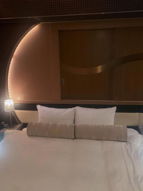 🌎グローバルるる🌎｜写メ日記｜星海るる｜新宿 出張エステ 断りきれない美人マッサージ嬢たち
