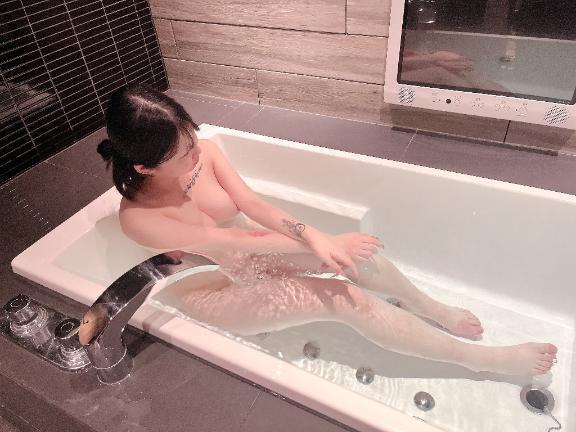 久しぶり♡｜写メ日記｜上杉せな｜新宿 出張エステ 断りきれない美人マッサージ嬢たち