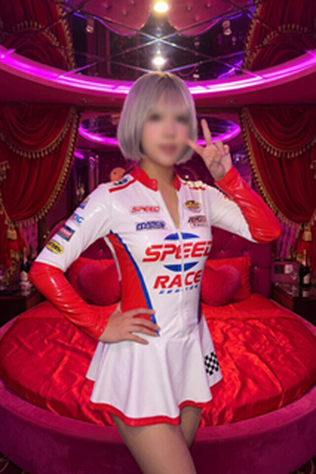 ご主人様に持ってきて頂いたレースクイーンの衣装に着替えてパシャリ☆    想像以｜写メ日記｜羽山　ノヴァ｜池袋 出張SM 電マ惑星 イラマチーオ池袋店